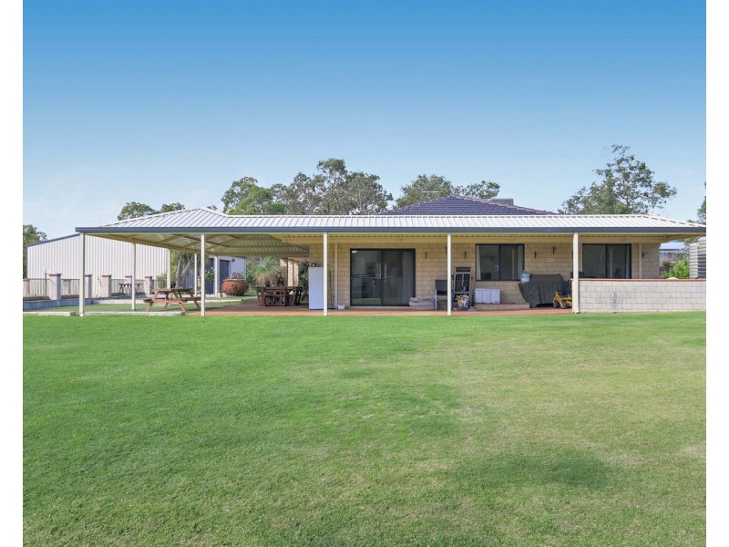 6 Trewarn Place, Bedfordale WA 6112