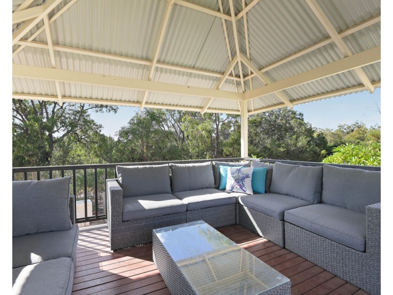 6 Trewarn Place, Bedfordale WA 6112