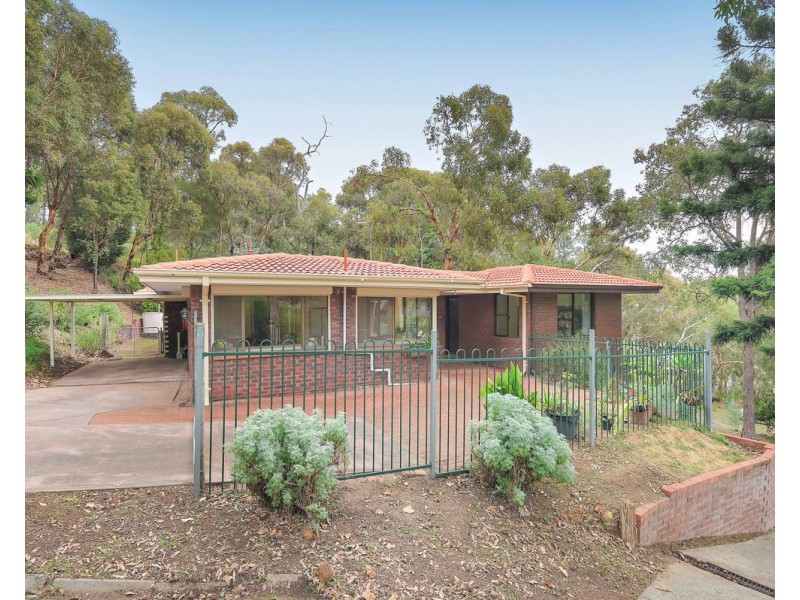 22 Barnes Road, Roleystone WA 6111