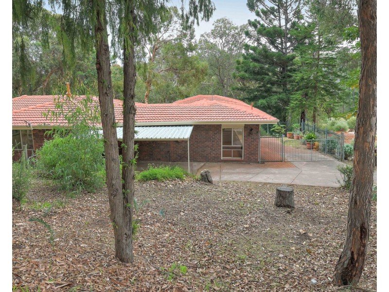 22 Barnes Road, Roleystone WA 6111