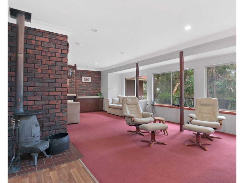 22 Barnes Road, Roleystone WA 6111