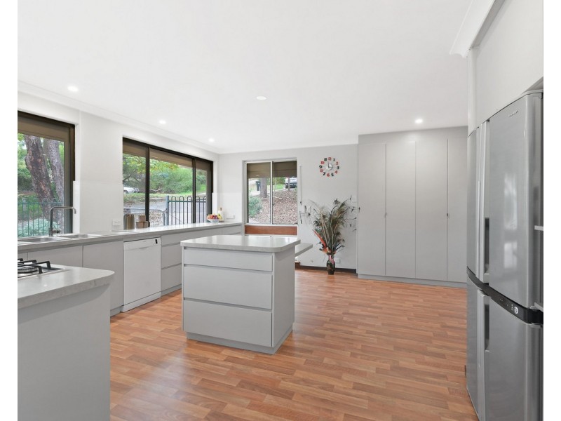 22 Barnes Road, Roleystone WA 6111