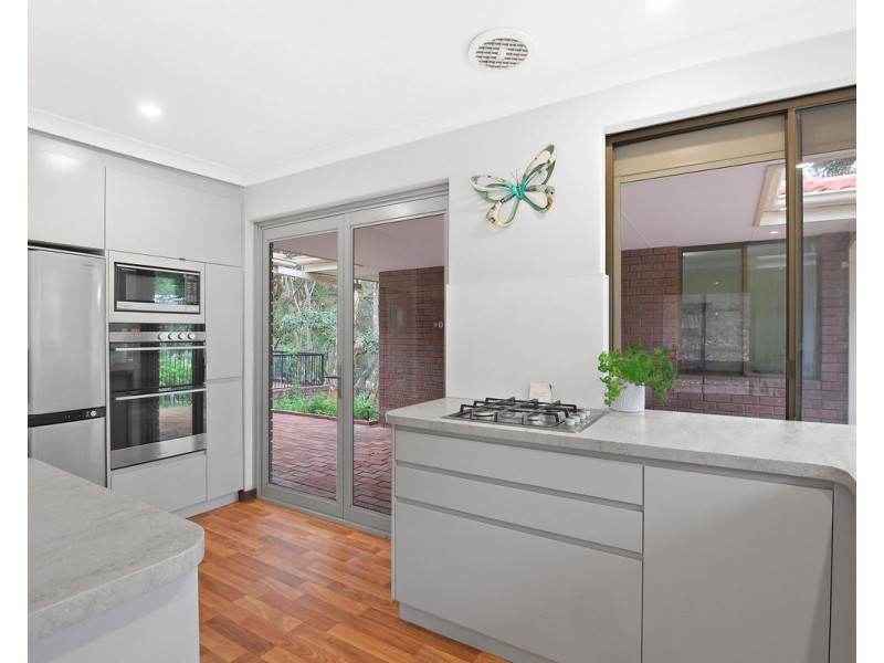 22 Barnes Road, Roleystone WA 6111
