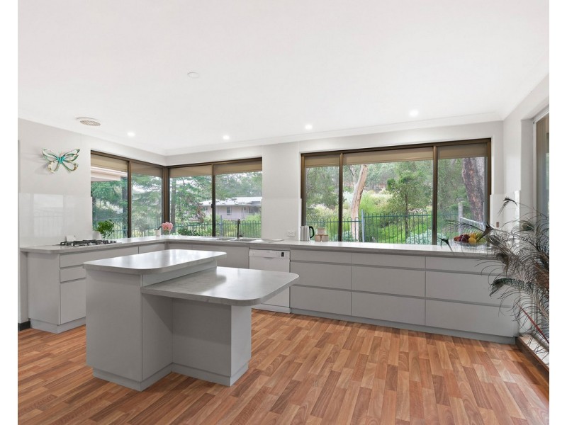 22 Barnes Road, Roleystone WA 6111