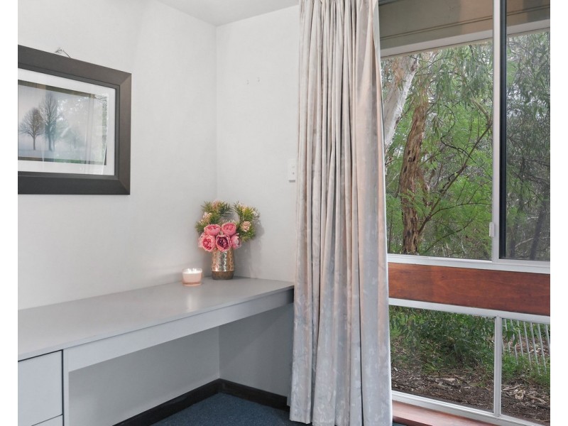 22 Barnes Road, Roleystone WA 6111