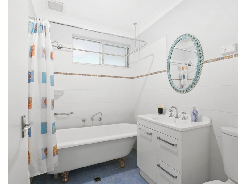 22 Barnes Road, Roleystone WA 6111