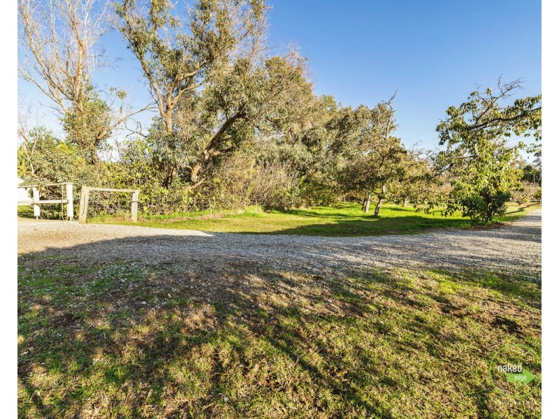 22 White Road, Orange Grove WA 6109
