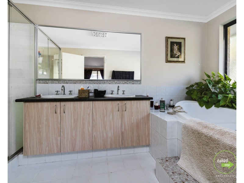 22 White Road, Orange Grove WA 6109