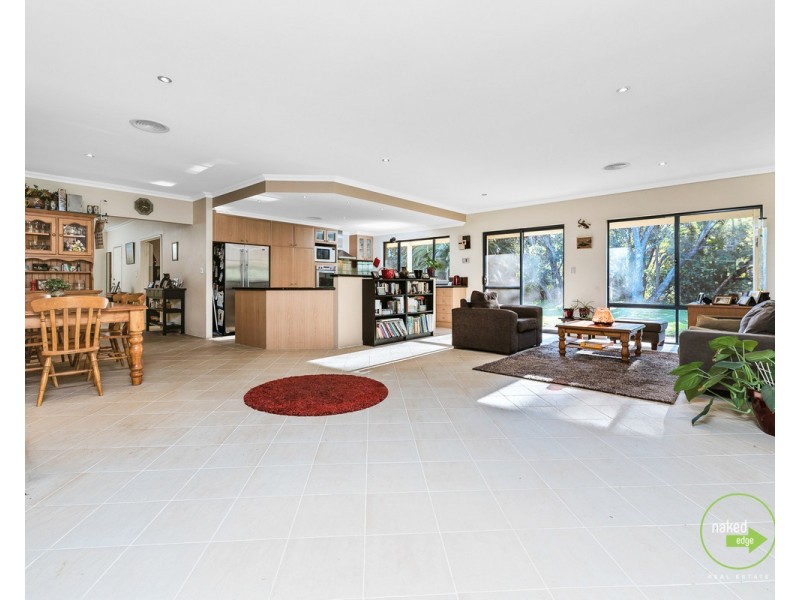 22 White Road, Orange Grove WA 6109