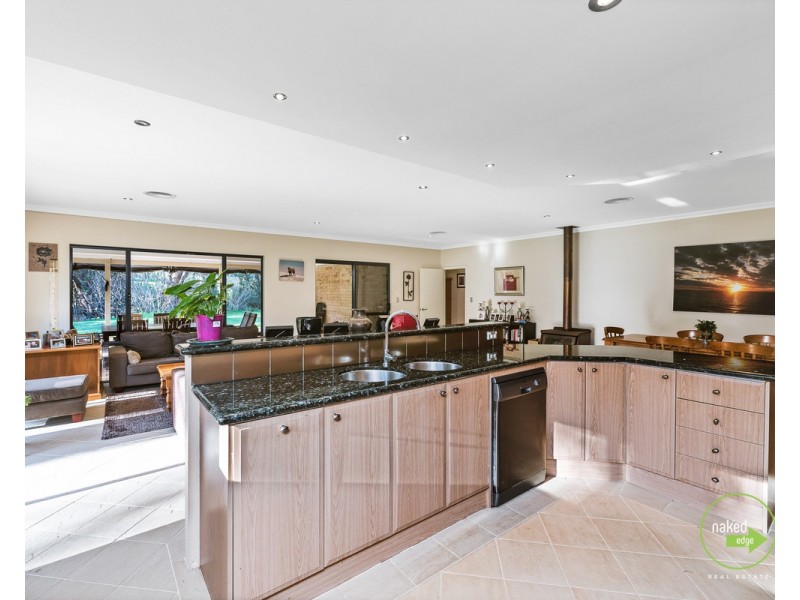 22 White Road, Orange Grove WA 6109