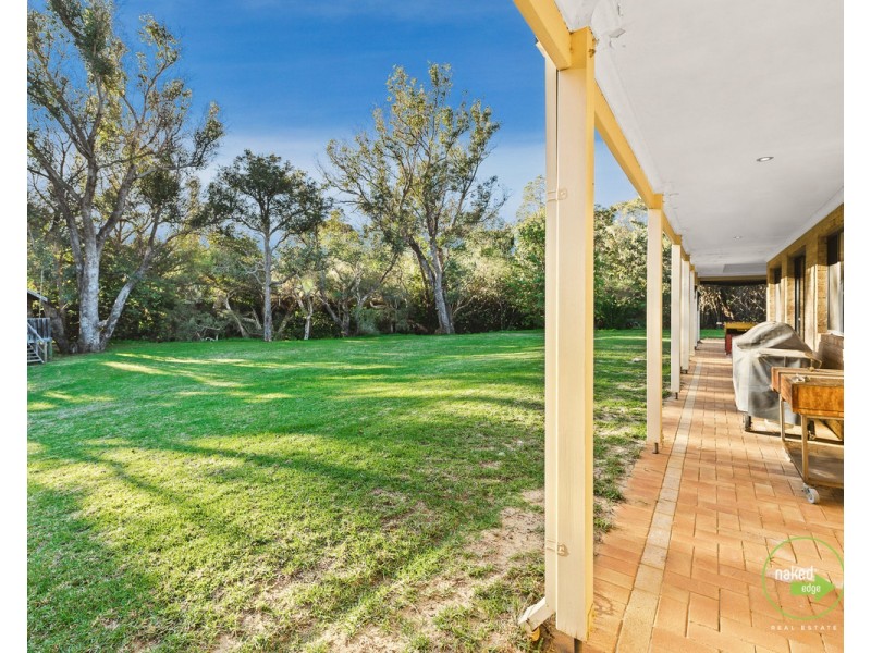22 White Road, Orange Grove WA 6109