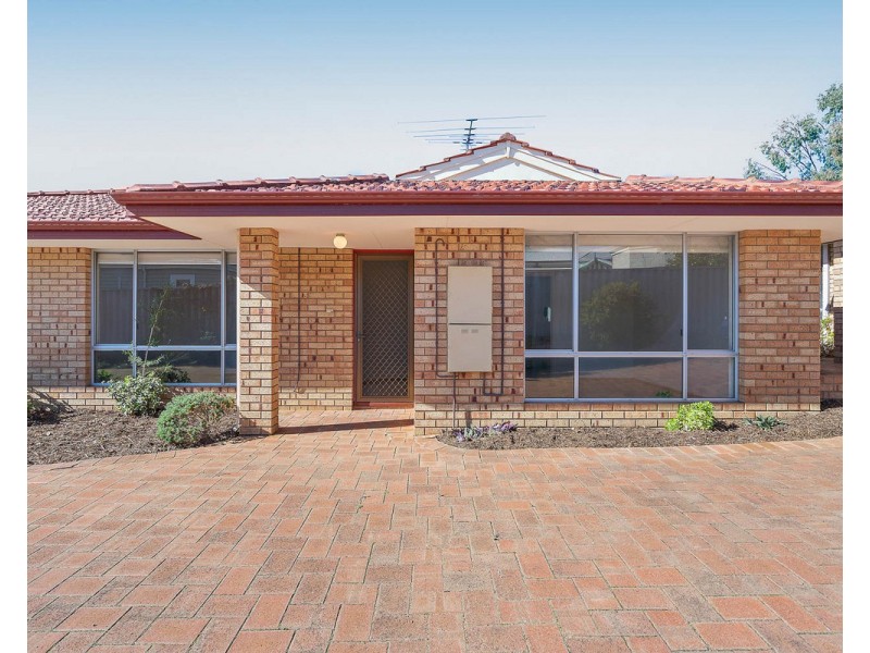 2/10 Zenobia Street, Palmyra WA 6157