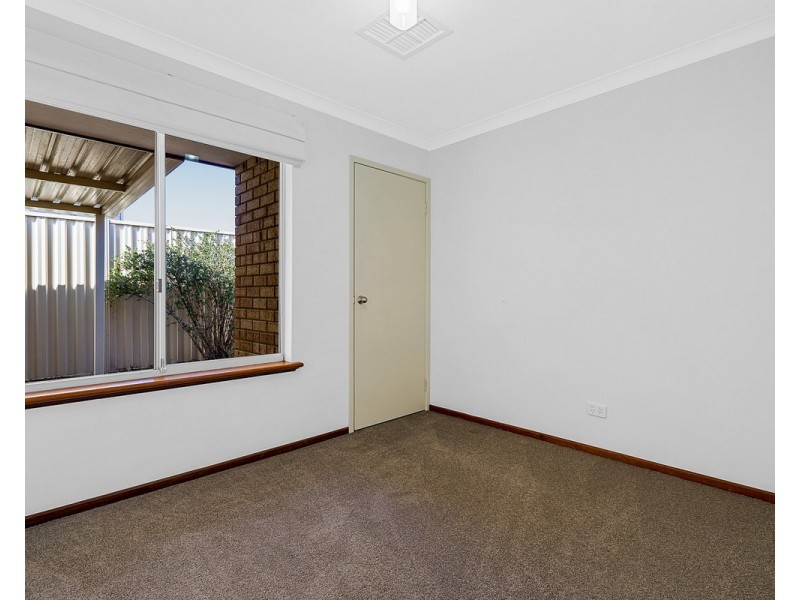 2/10 Zenobia Street, Palmyra WA 6157