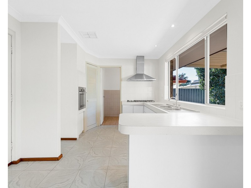 2/10 Zenobia Street, Palmyra WA 6157