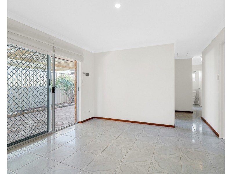 2/10 Zenobia Street, Palmyra WA 6157