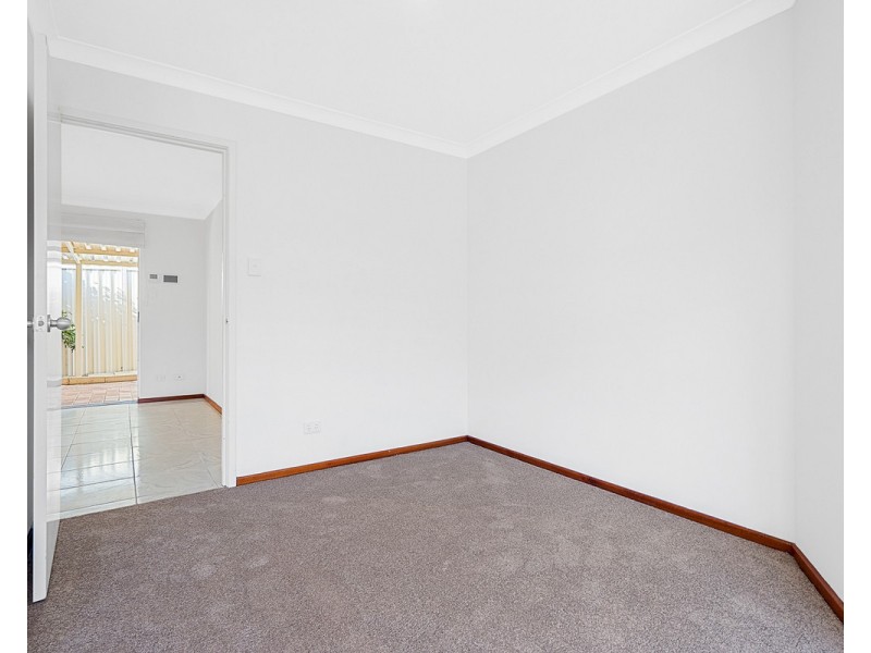 2/10 Zenobia Street, Palmyra WA 6157