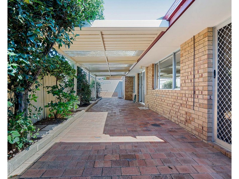 2/10 Zenobia Street, Palmyra WA 6157