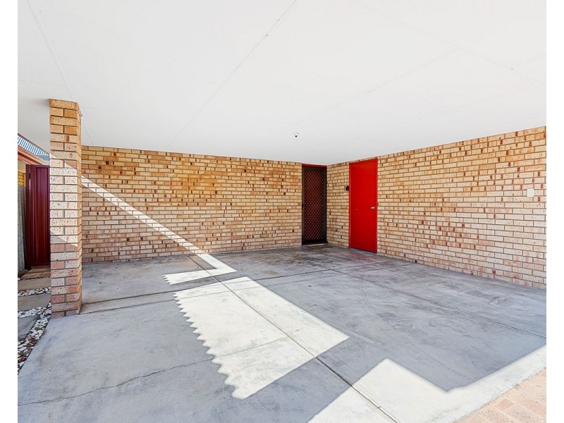 2/10 Zenobia Street, Palmyra WA 6157