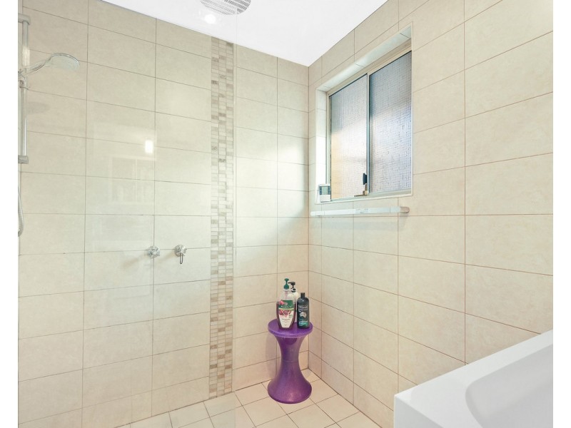 12/11 Firetail Place, Kenwick WA 6107