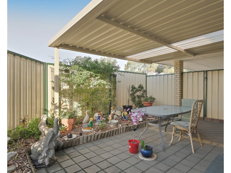 12/11 Firetail Place, Kenwick WA 6107