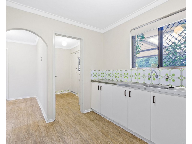 5 Kendal Court, Camillo WA 6111