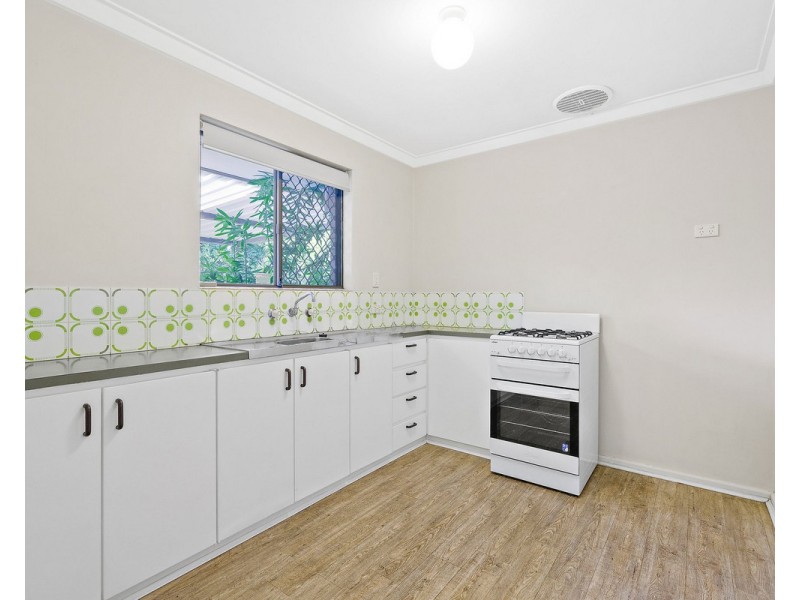 5 Kendal Court, Camillo WA 6111