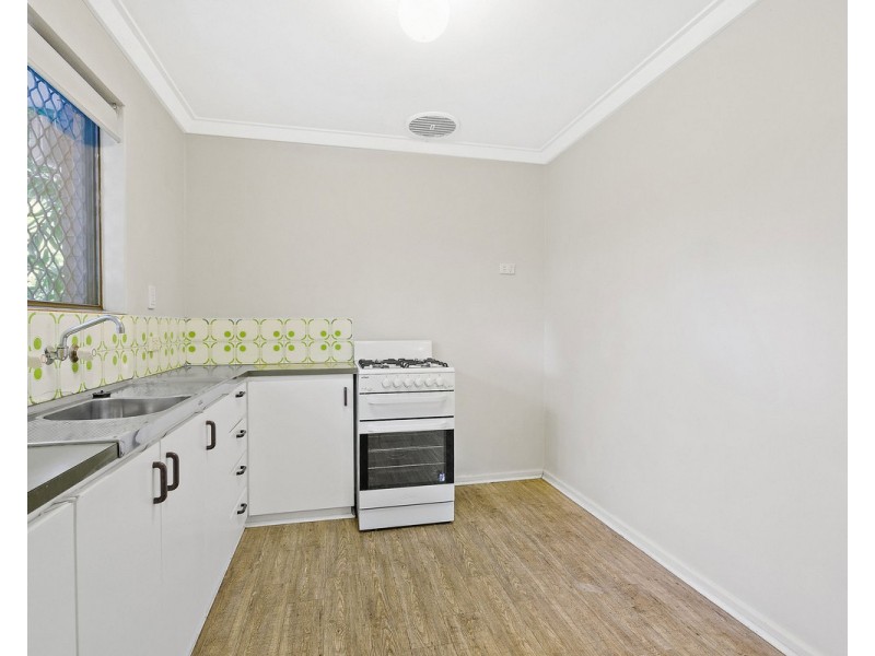 5 Kendal Court, Camillo WA 6111