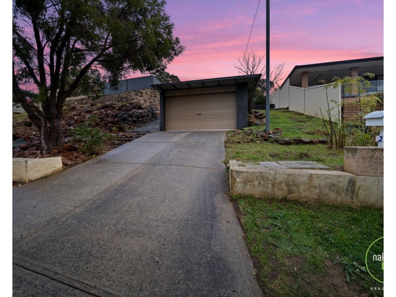 25 Jade Street, Mount Richon WA 6112