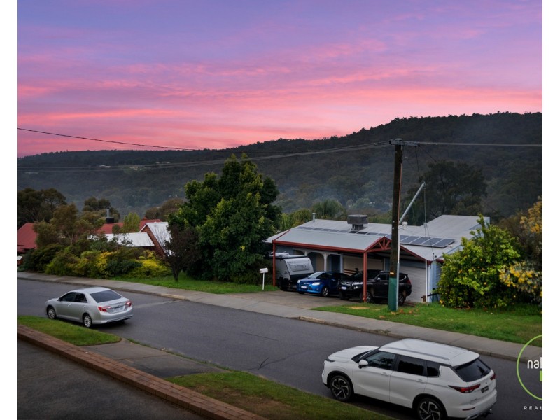 25 Jade Street, Mount Richon WA 6112