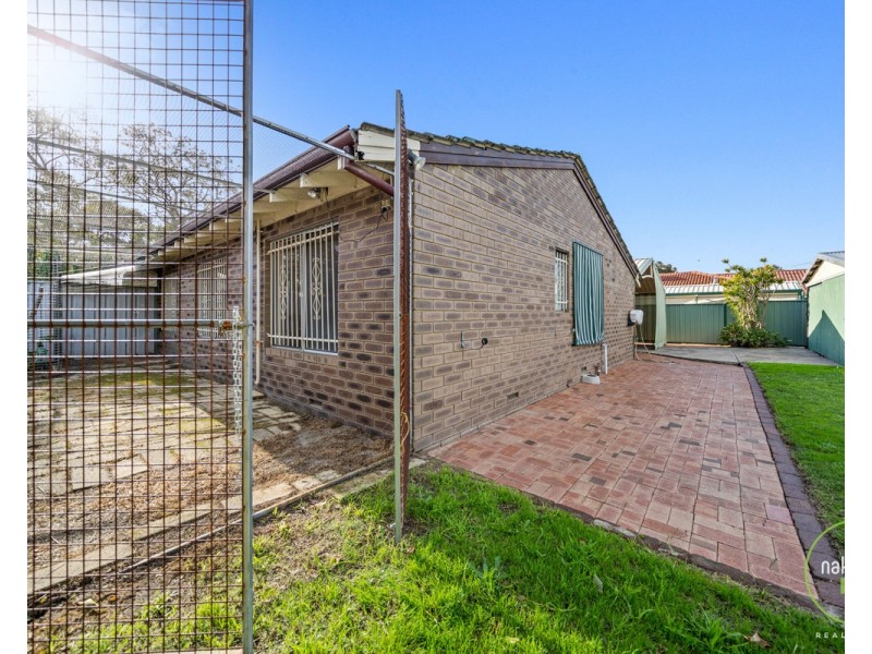 48 Windsor Drive, Gosnells WA 6110