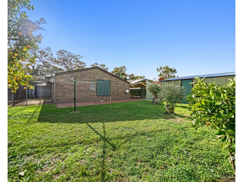 48 Windsor Drive, Gosnells WA 6110