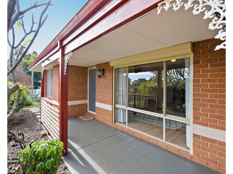 10 Billing Place, Mount Richon WA 6112