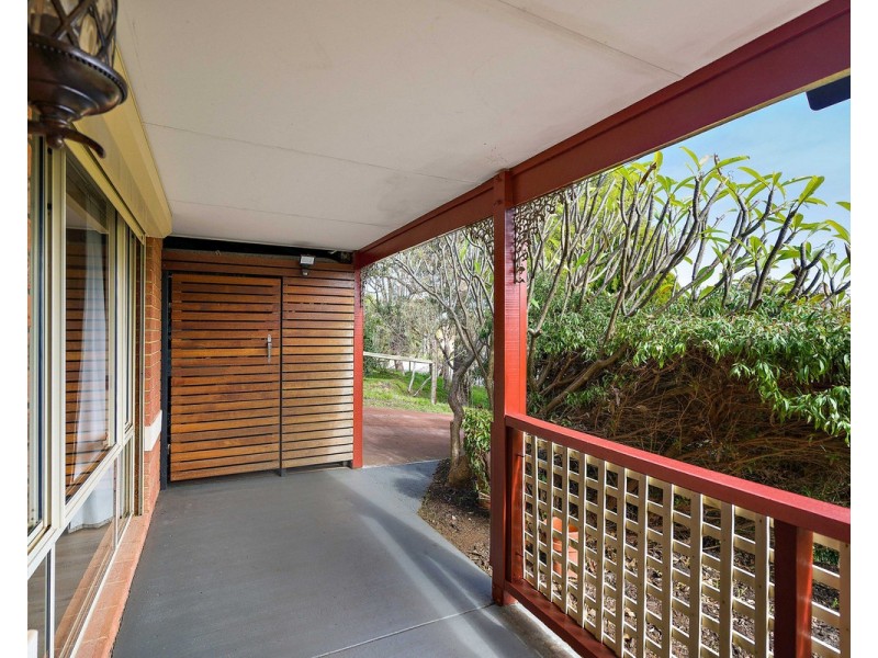 10 Billing Place, Mount Richon WA 6112