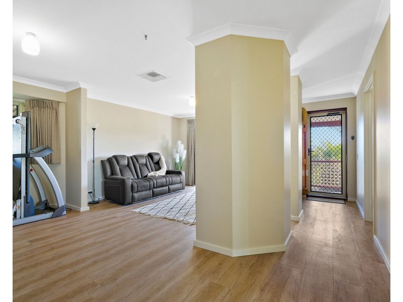 10 Billing Place, Mount Richon WA 6112