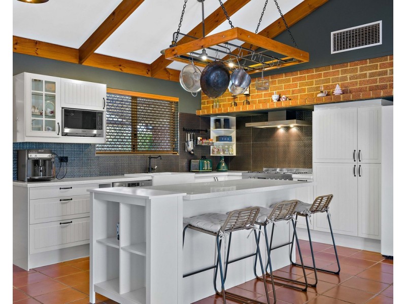 10 Billing Place, Mount Richon WA 6112