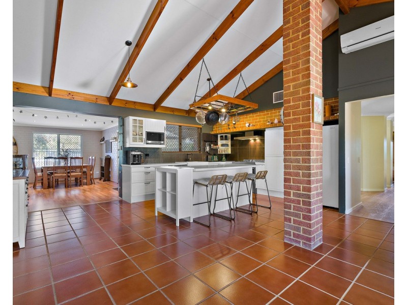 10 Billing Place, Mount Richon WA 6112