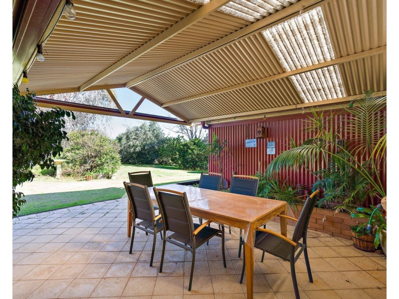 10 Billing Place, Mount Richon WA 6112