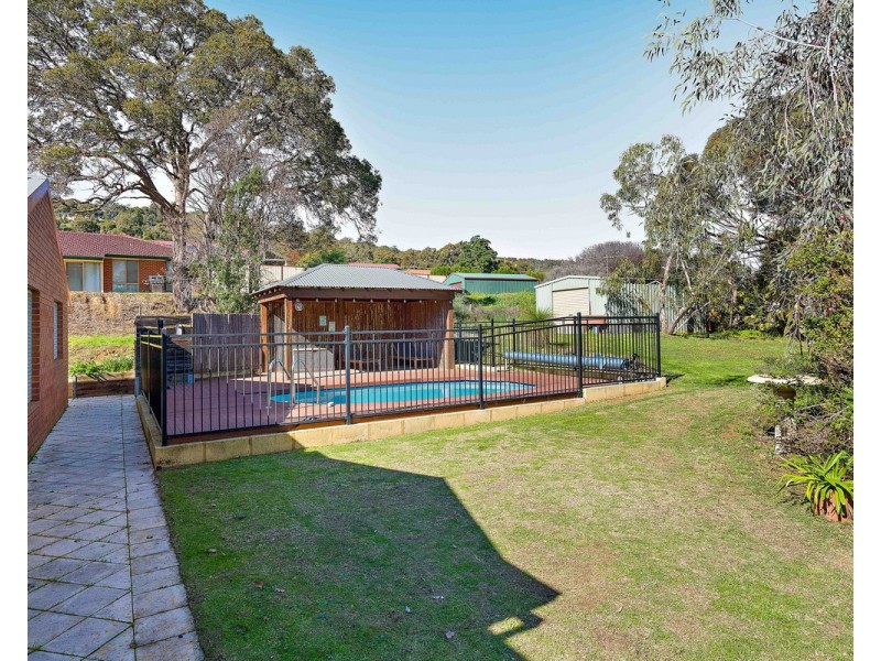 10 Billing Place, Mount Richon WA 6112