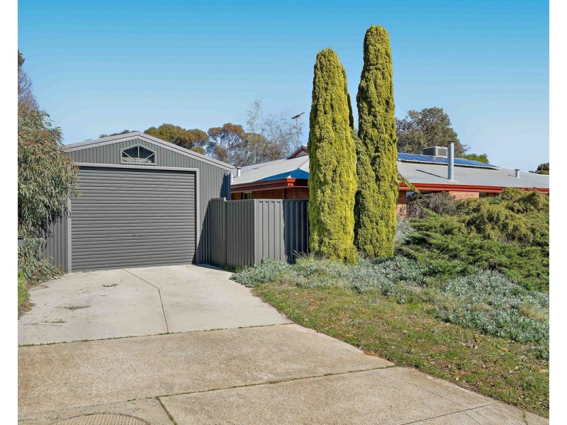 10 Billing Place, Mount Richon WA 6112