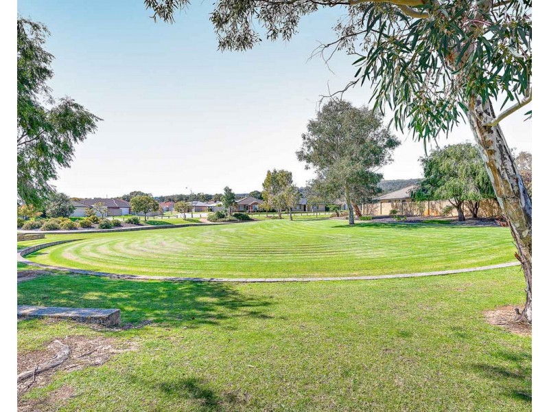 1 Trotman Court, Brookdale WA 6112