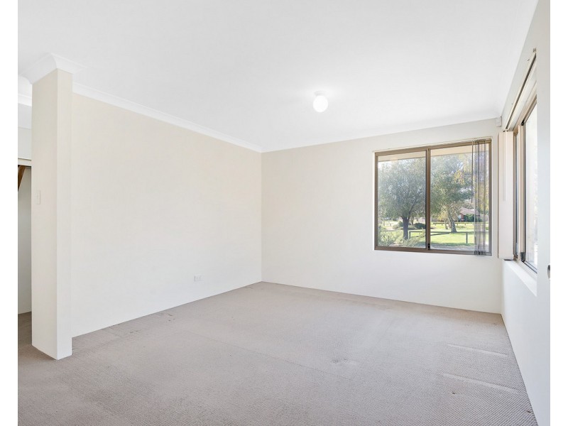 1 Trotman Court, Brookdale WA 6112