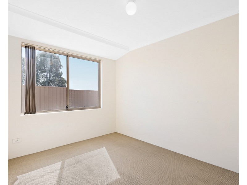 1 Trotman Court, Brookdale WA 6112