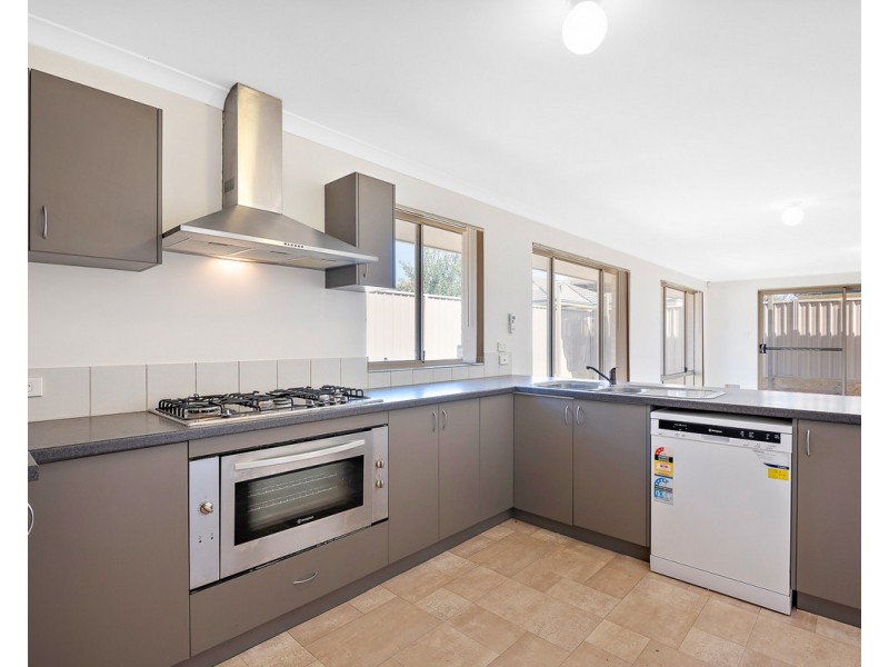 1 Trotman Court, Brookdale WA 6112