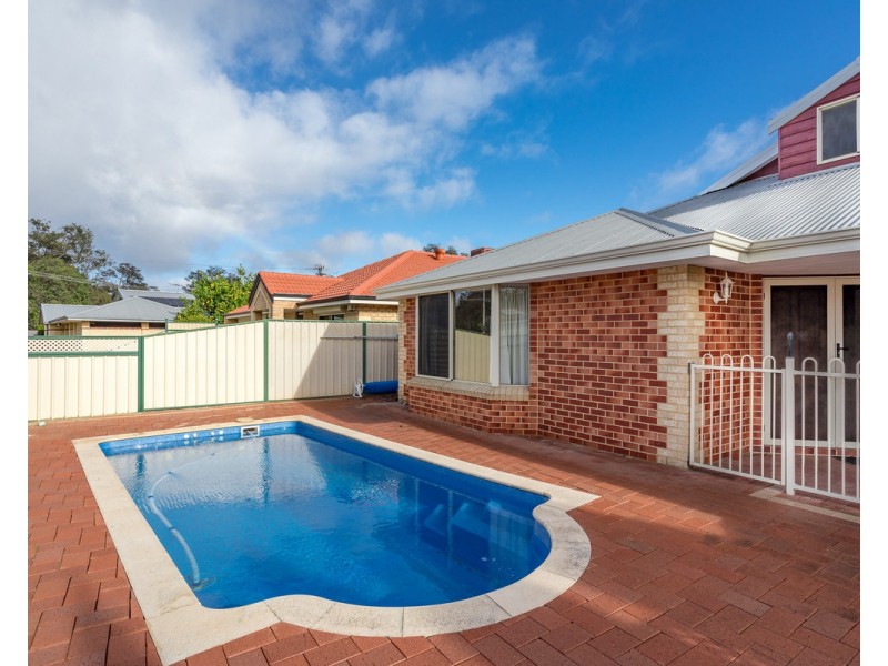 6 Huntley Close, East Cannington WA 6107