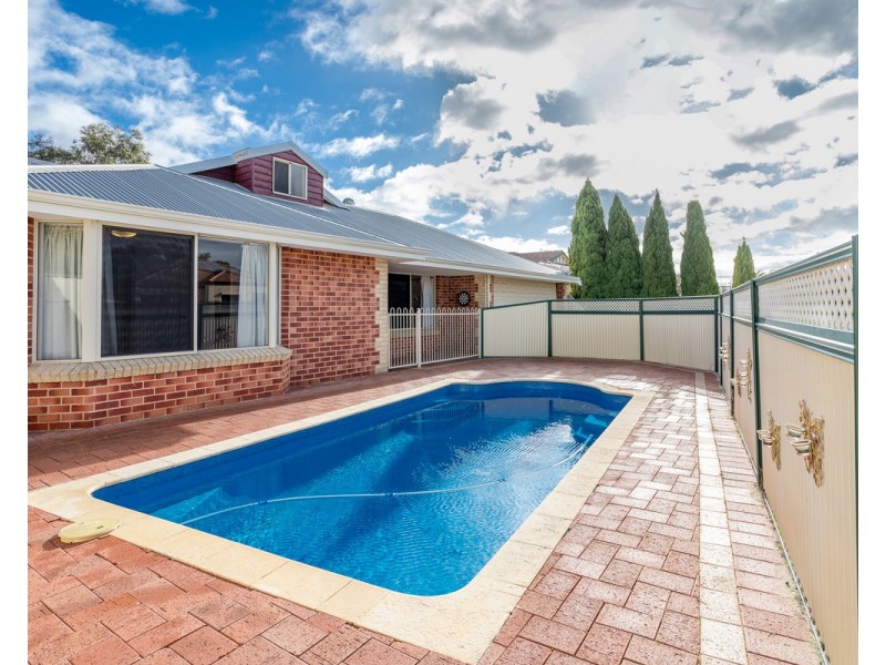 6 Huntley Close, East Cannington WA 6107