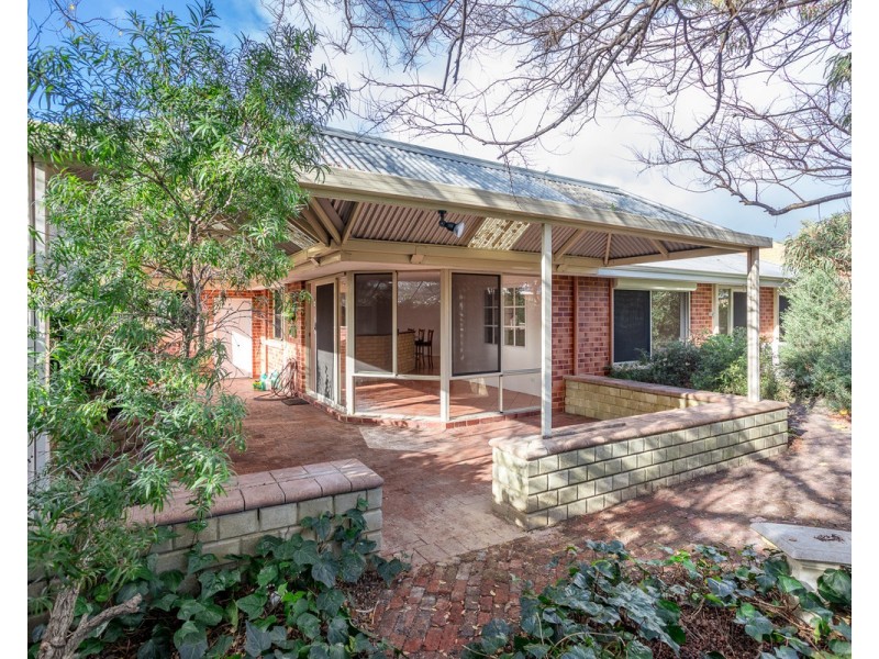 6 Huntley Close, East Cannington WA 6107