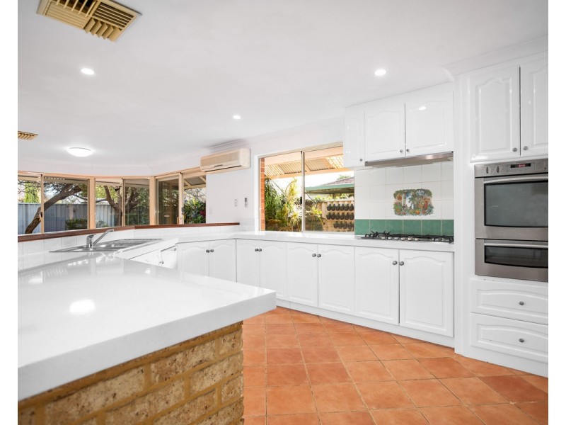 6 Huntley Close, East Cannington WA 6107