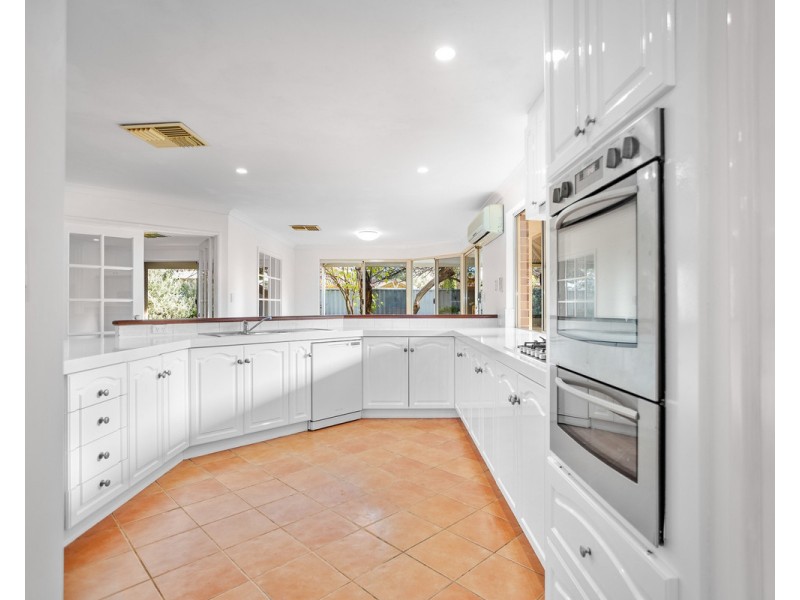 6 Huntley Close, East Cannington WA 6107