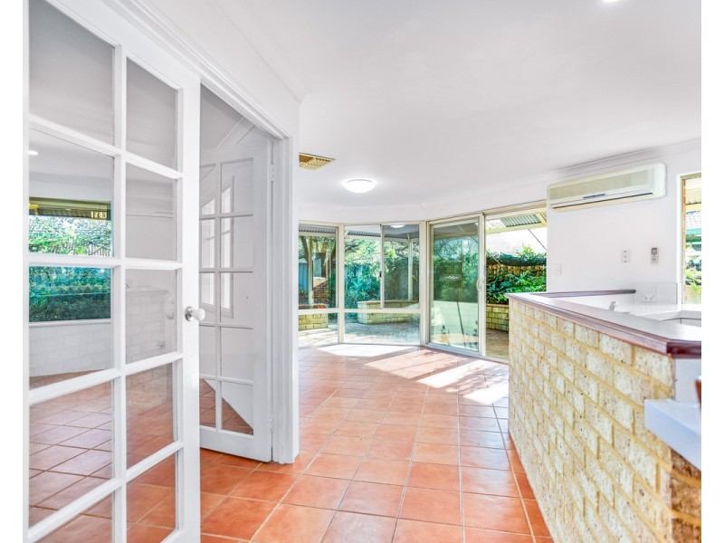 6 Huntley Close, East Cannington WA 6107