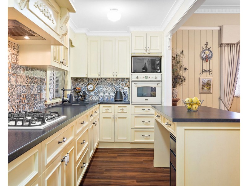 53 River Road, Kelmscott WA 6111